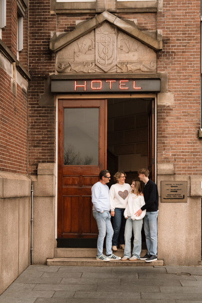Fotoshoot op de wilhelminapier Rotterdam